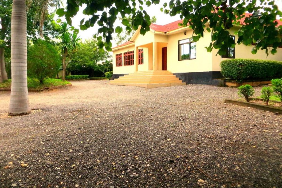 Mikumi Resort